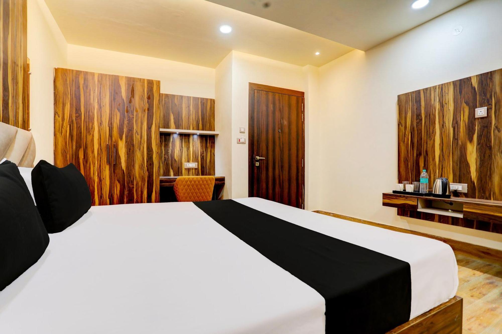Hotel O Krishna Greens カーンプル エクステリア 写真